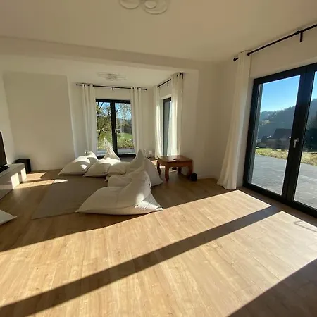 Dom wakacyjny Słoneczna Przystań Pod Luboniem *